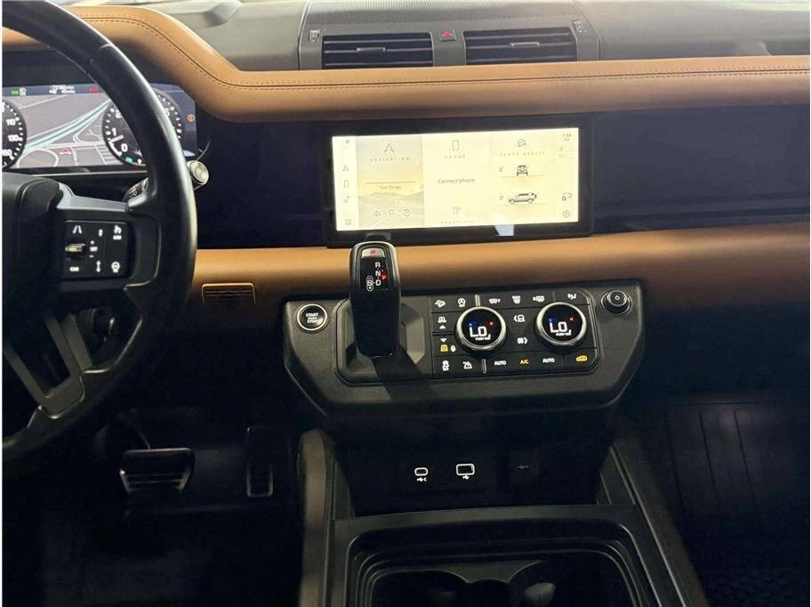 2020 Land Rover Defender L663 - Image 17 of 31