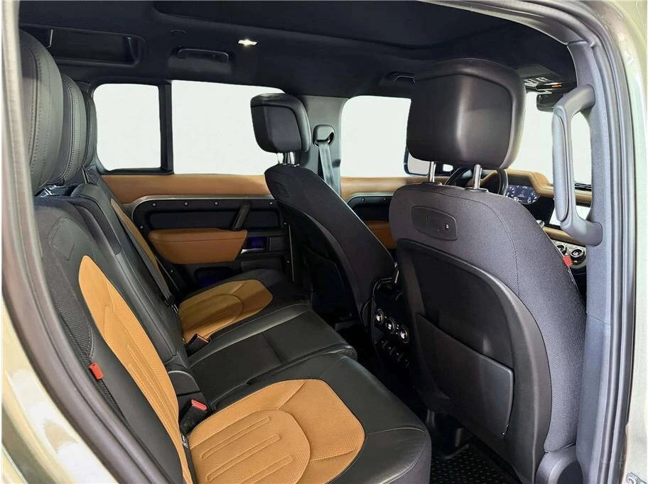 2020 Land Rover Defender L663 - Image 23 of 31
