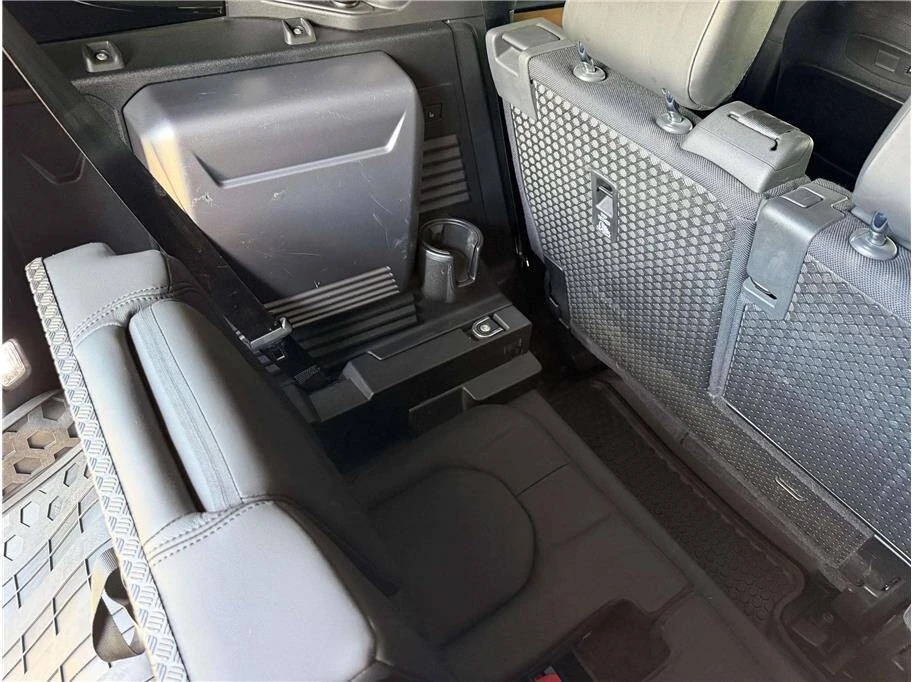 2020 Land Rover Defender L663 - Image 30 of 31