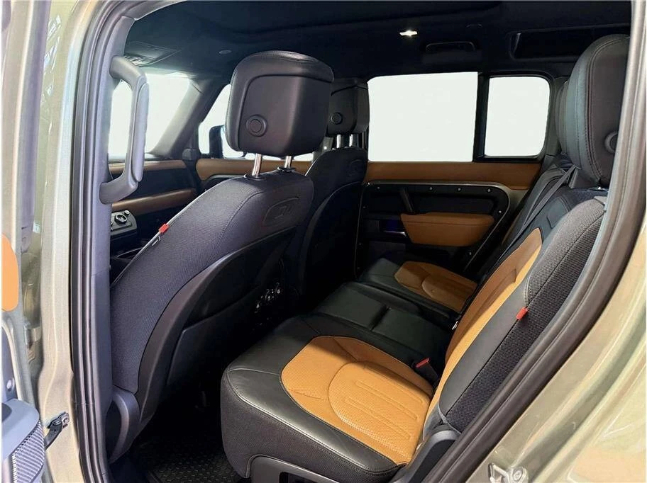 2020 Land Rover Defender L663 - Image 19 of 31