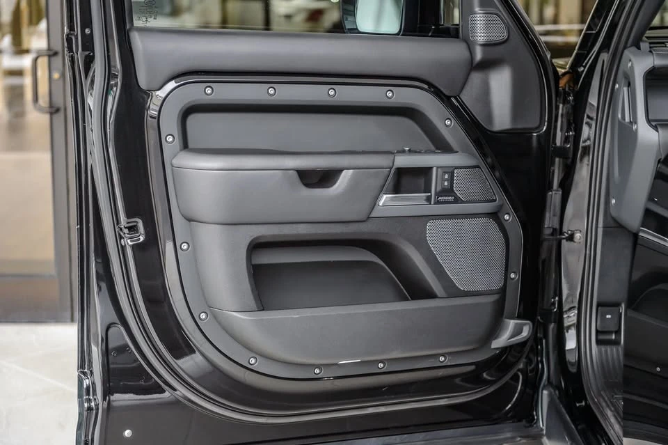 2020 Land Rover Defender L663 - Image 4 of 20