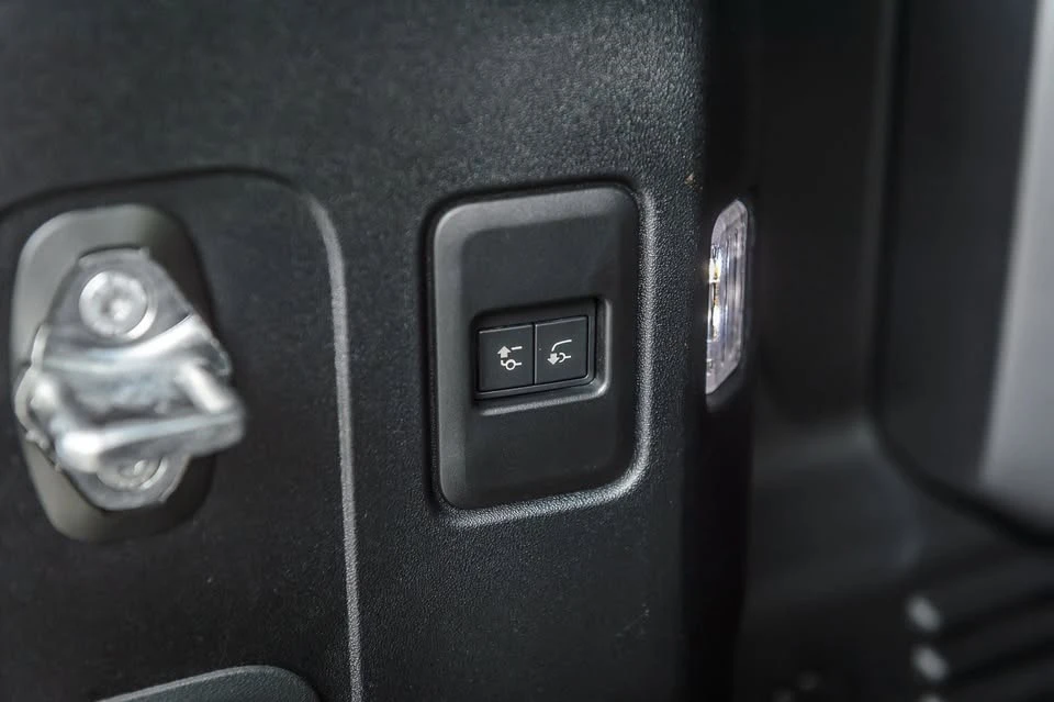 2020 Land Rover Defender L663 - Image 14 of 20