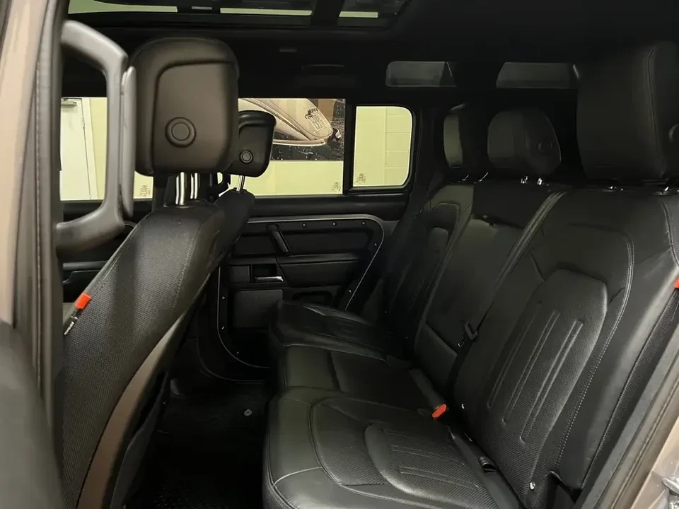 2020 Land Rover Defender L663 - Image 12 of 20