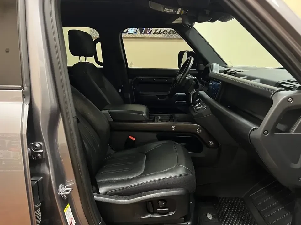 2020 Land Rover Defender L663 - Image 11 of 20