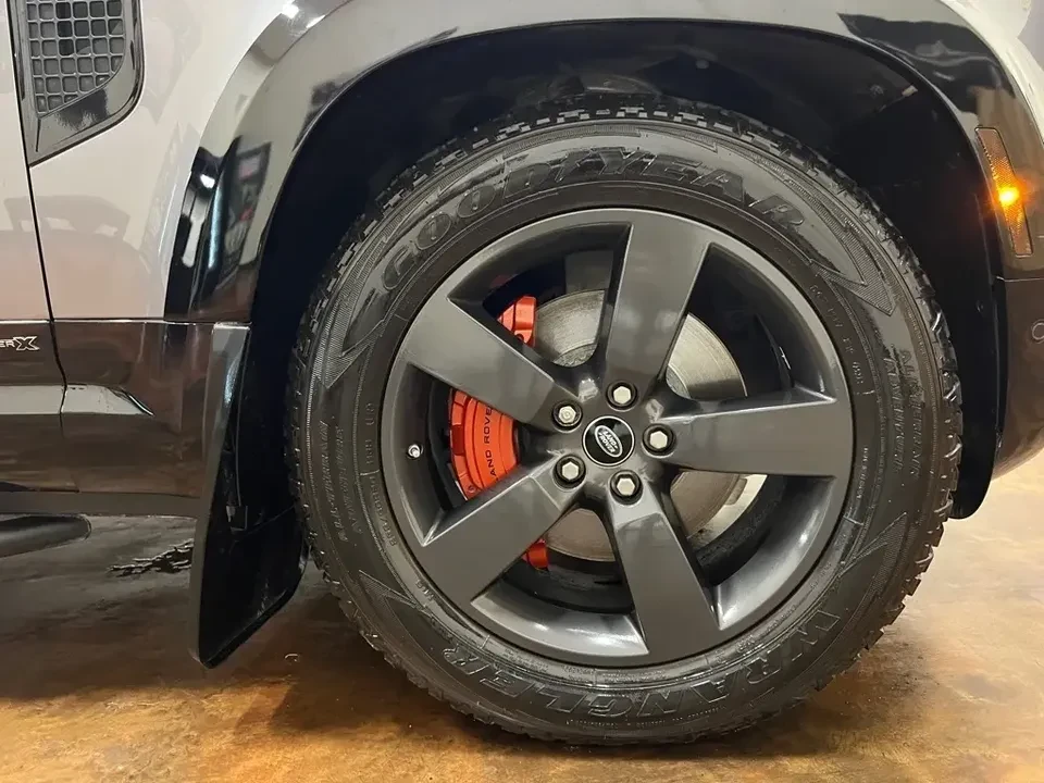 2020 Land Rover Defender L663 - Image 7 of 16