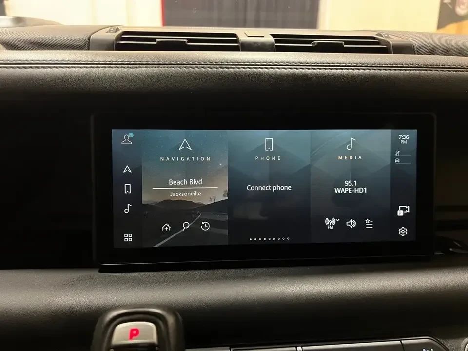 2020 Land Rover Defender L663 - Image 12 of 16