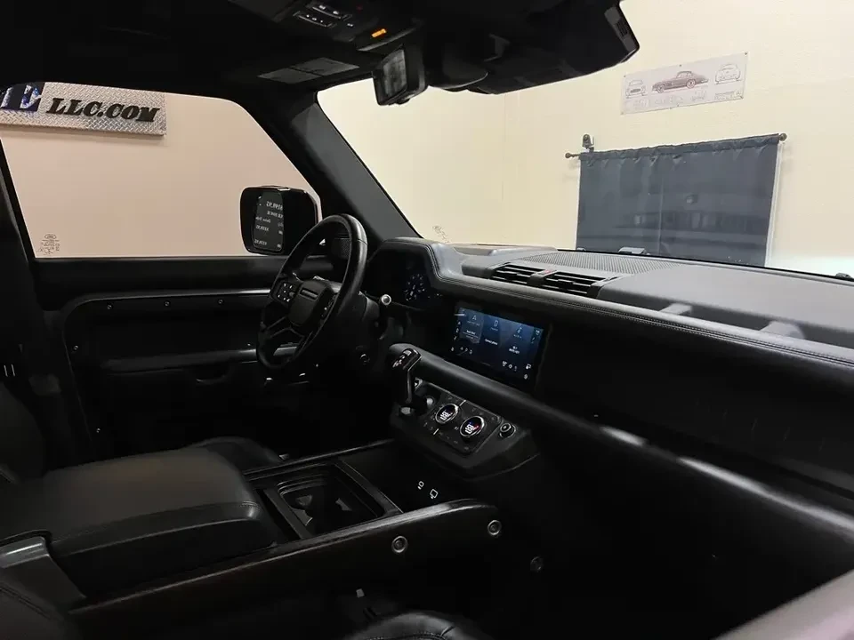 2020 Land Rover Defender L663 - Image 9 of 16