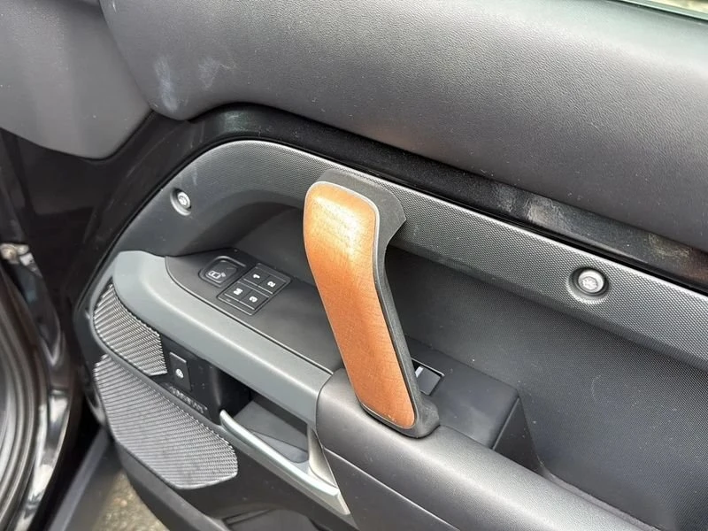 2020 Land Rover Defender L663 - Image 16 of 20
