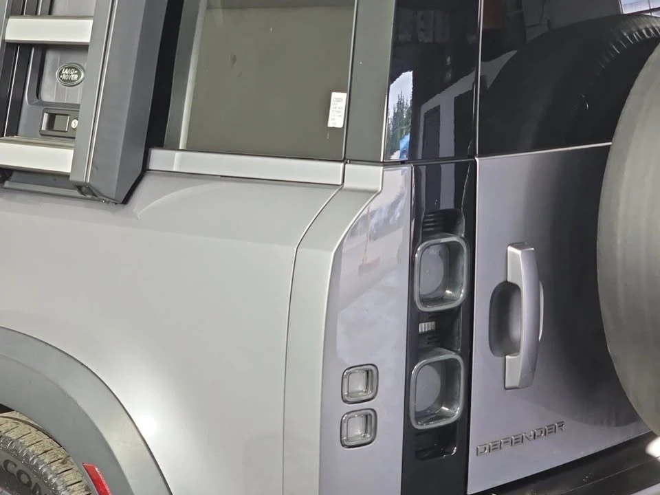 2020 Land Rover Defender L663 - Image 10 of 20