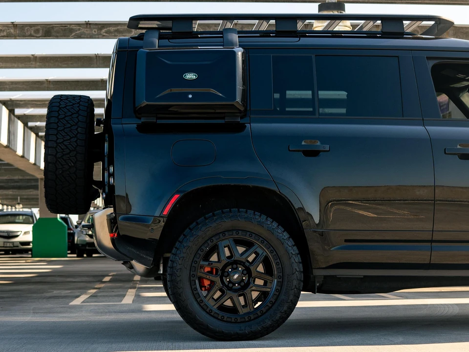 2020 Land Rover Defender L663 - Image 11 of 31