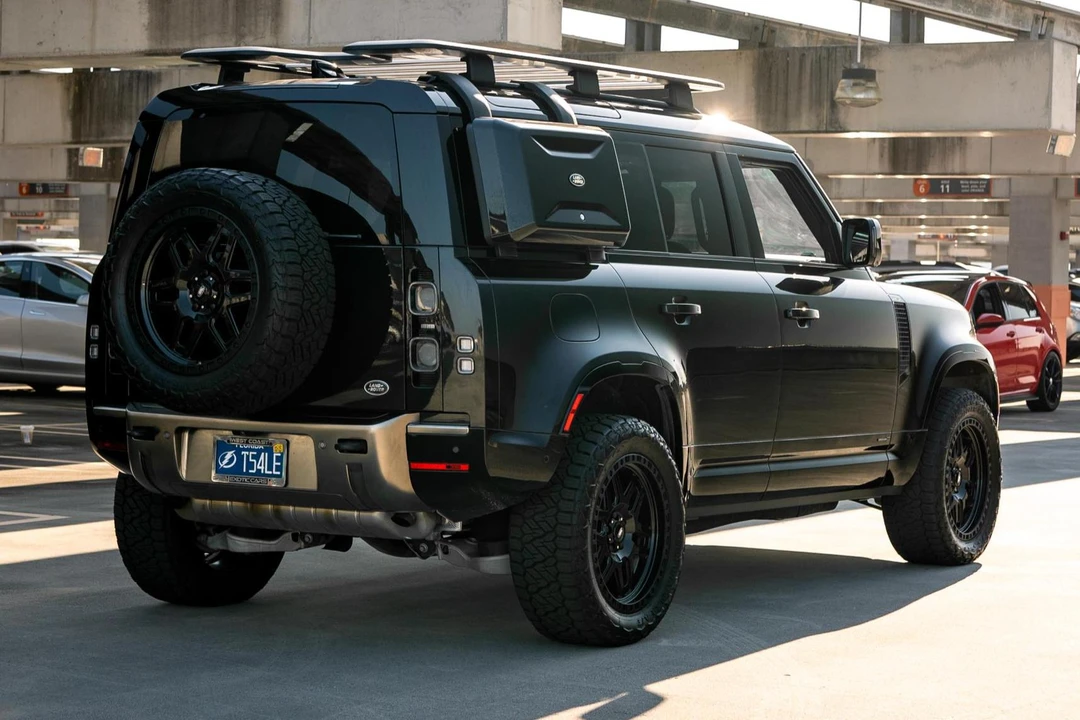 2020 Land Rover Defender L663 - Image 4 of 31