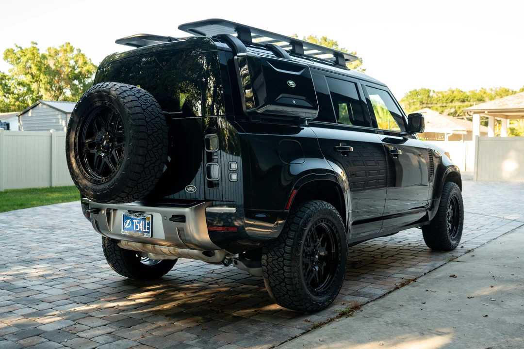 2020 Land Rover Defender L663 - Image 7 of 31