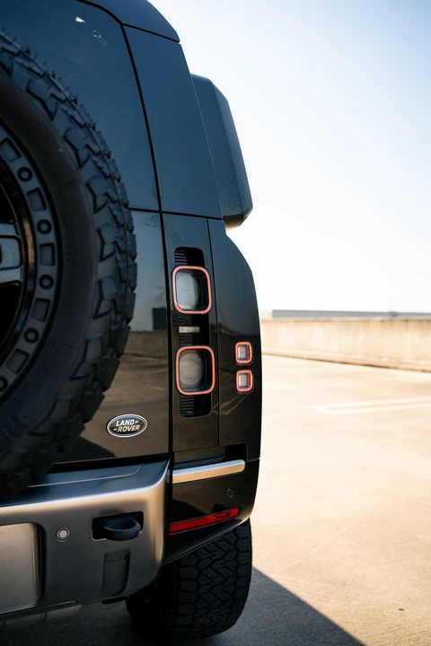 2020 Land Rover Defender L663 - Image 25 of 31