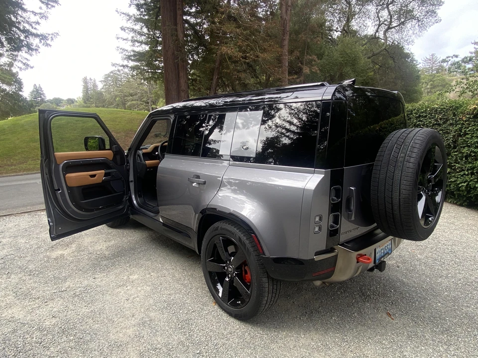 2020 Land Rover Defender L663 - Image 9 of 31