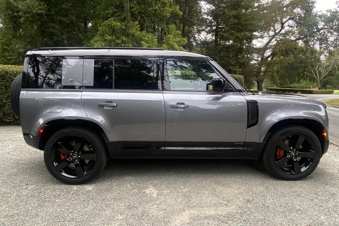 2020 Land Rover Defender L663 - Image 3 of 31