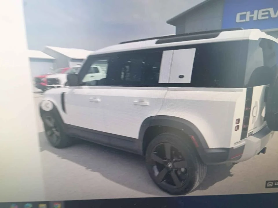 2020 Land Rover Defender L663 - Image 9 of 13