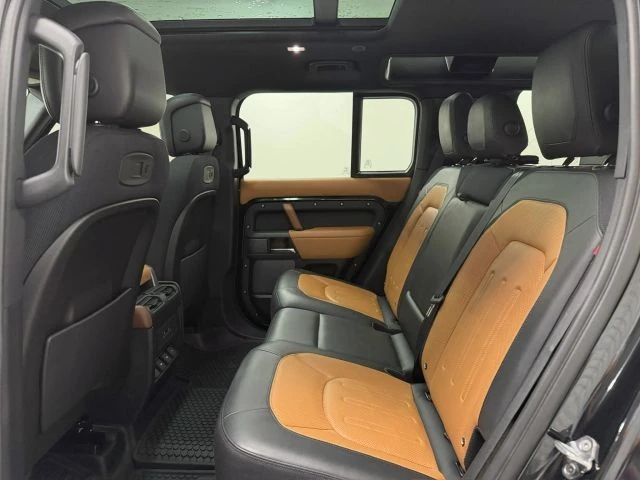 2020 Land Rover Defender L663 - Image 17 of 31