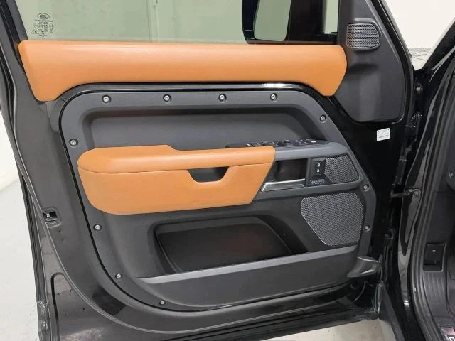 2020 Land Rover Defender L663 - Image 20 of 31
