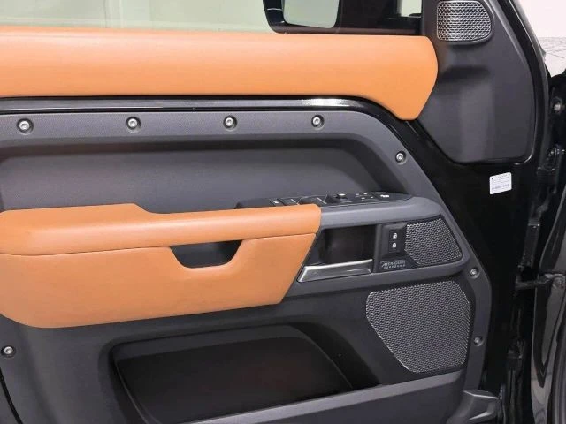2020 Land Rover Defender L663 - Image 21 of 31