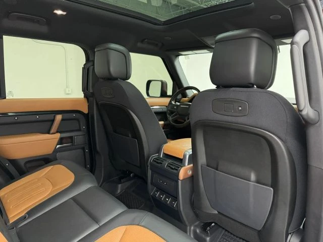 2020 Land Rover Defender L663 - Image 15 of 31