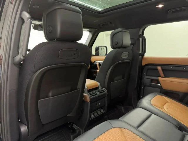 2020 Land Rover Defender L663 - Image 14 of 31