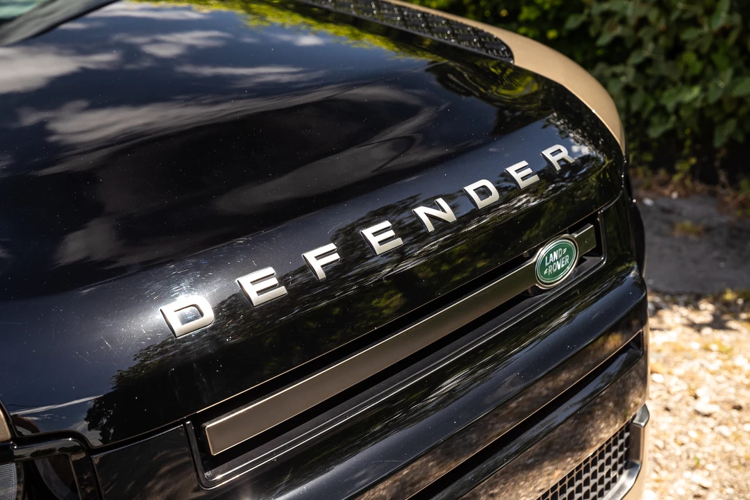 2020 Land Rover Defender L663 - Image 11 of 31