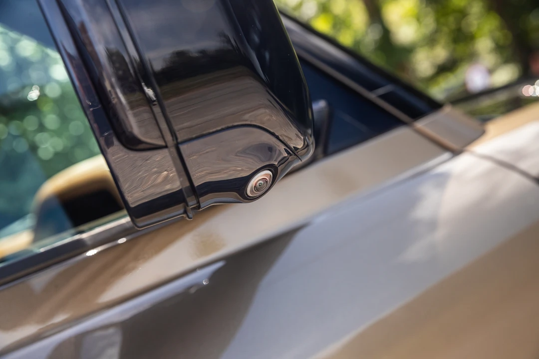 2020 Land Rover Defender L663 - Image 18 of 31