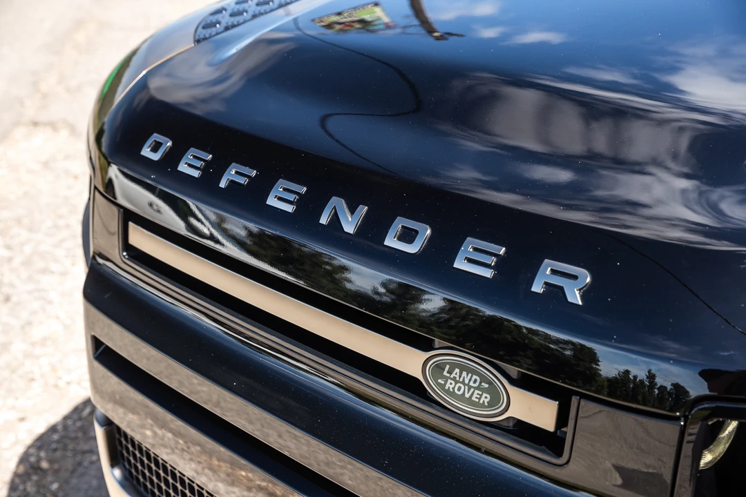 2020 Land Rover Defender L663 - Image 24 of 31