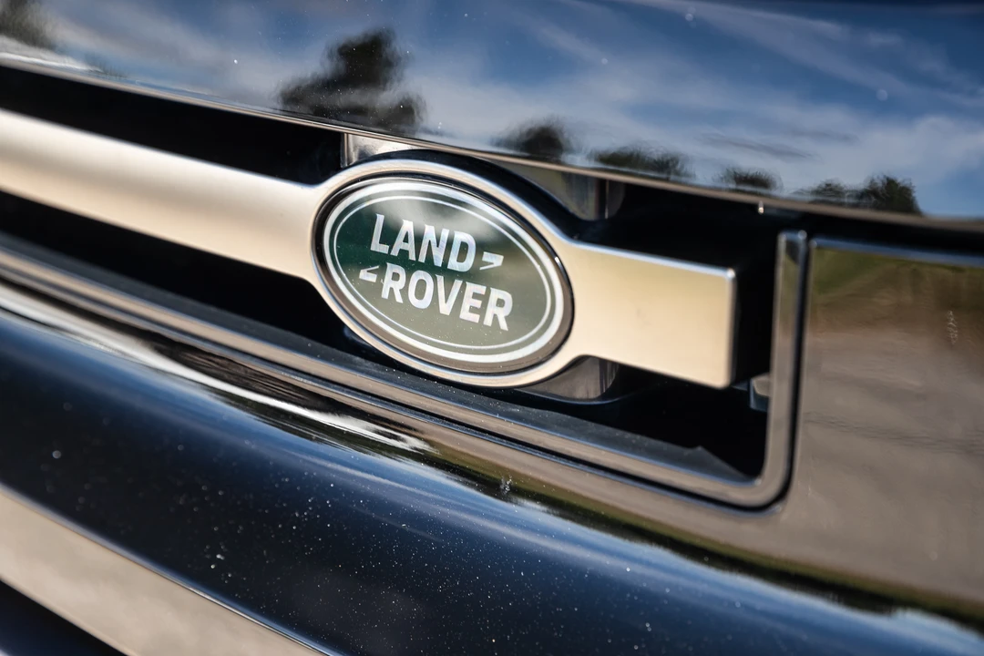 2020 Land Rover Defender L663 - Image 25 of 31