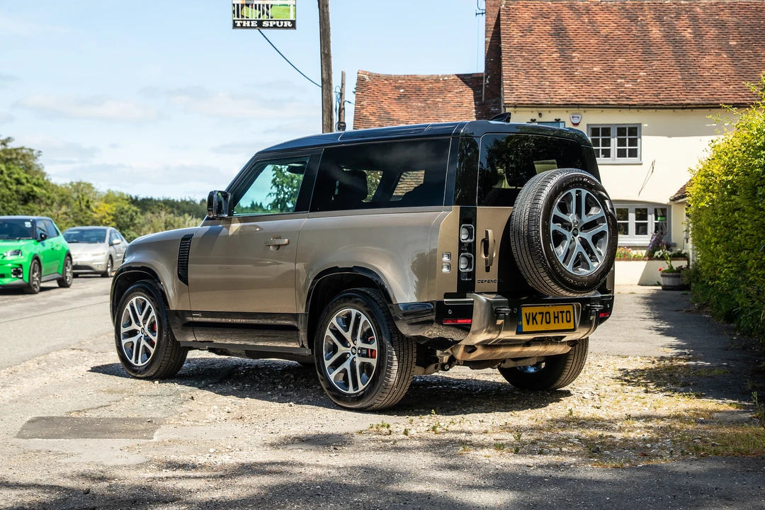 2020 Land Rover Defender L663 - Image 7 of 31