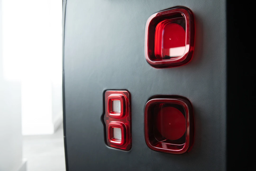 2020 Land Rover Defender L663 - Image 22 of 31