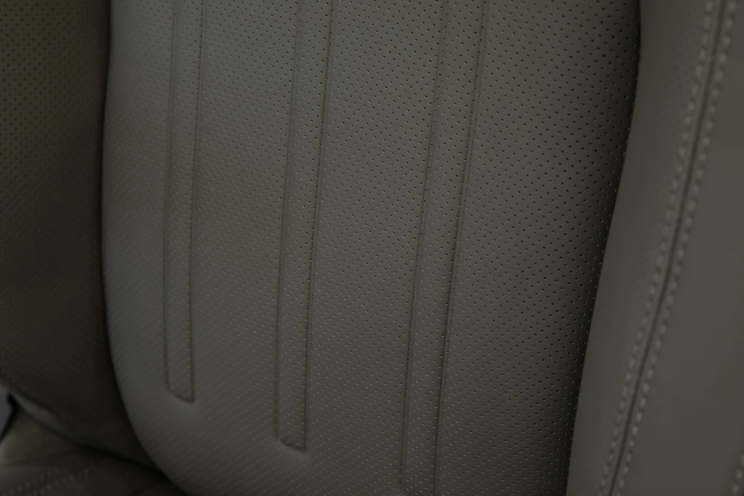 2020 Land Rover Defender L663 - Image 5 of 31