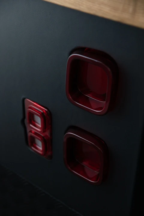 2020 Land Rover Defender L663 - Image 24 of 31