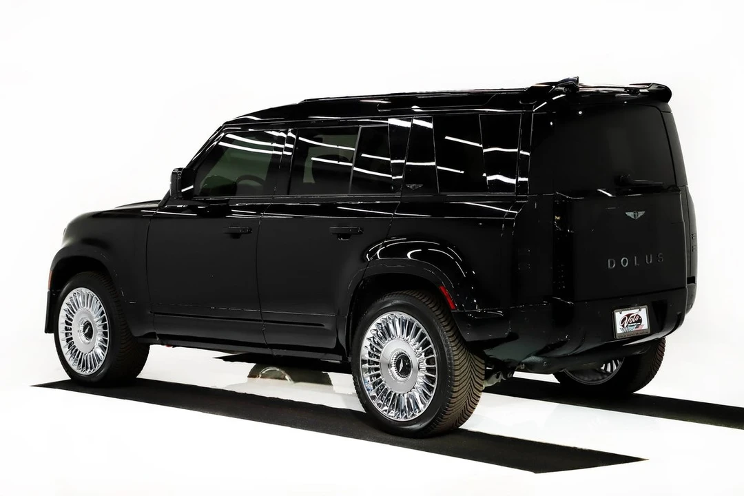2020 Land Rover Defender L663 - Image 7 of 31