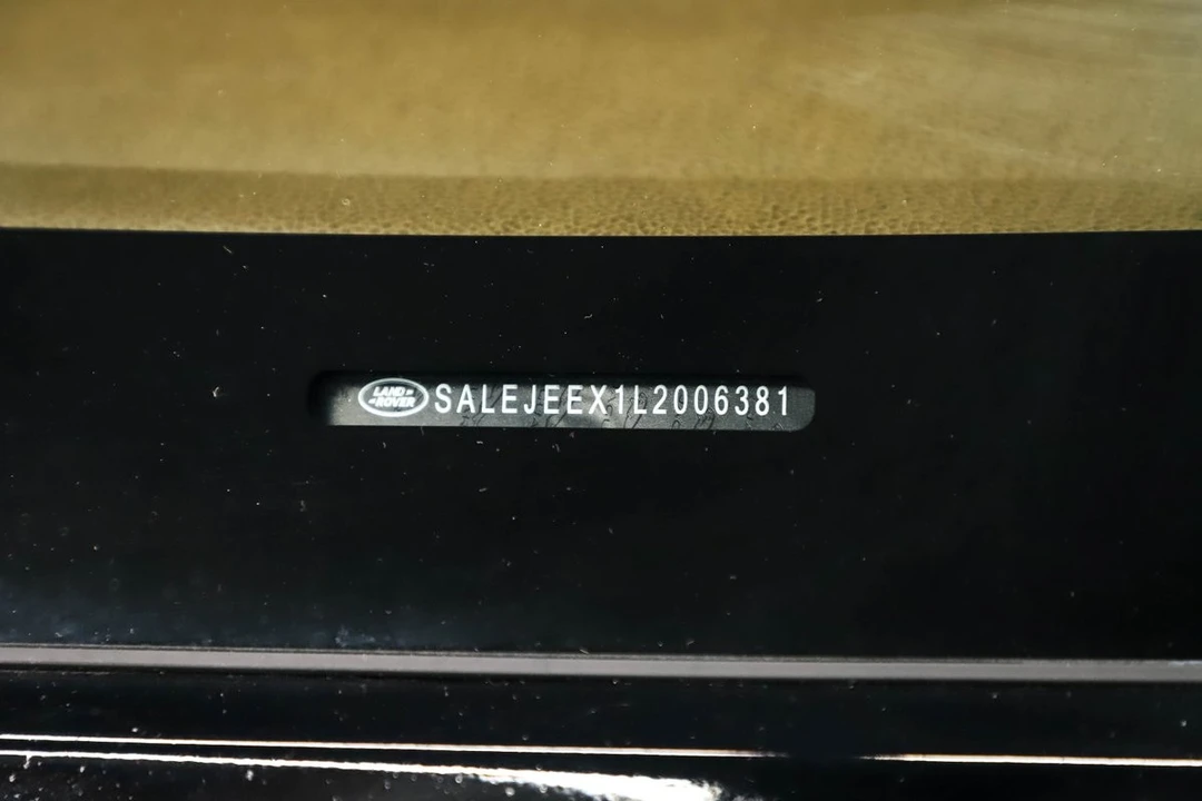 2020 Land Rover Defender L663 - Image 15 of 31