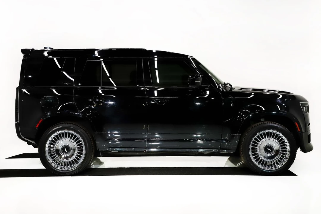 2020 Land Rover Defender L663 - Image 14 of 31