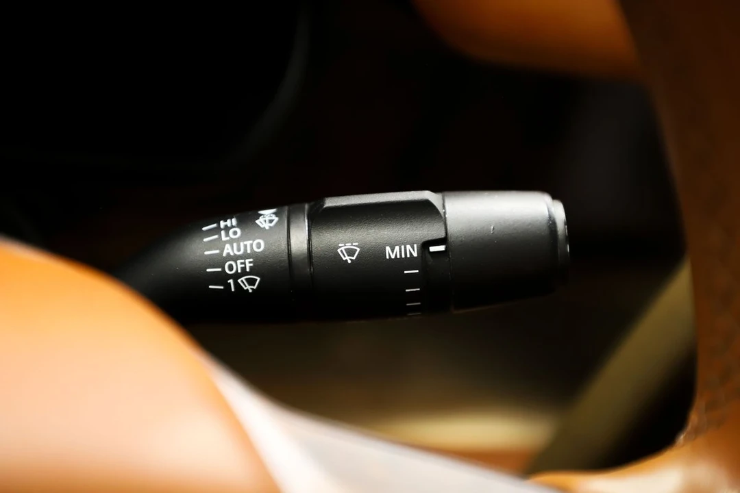 2020 Land Rover Defender L663 - Image 19 of 31