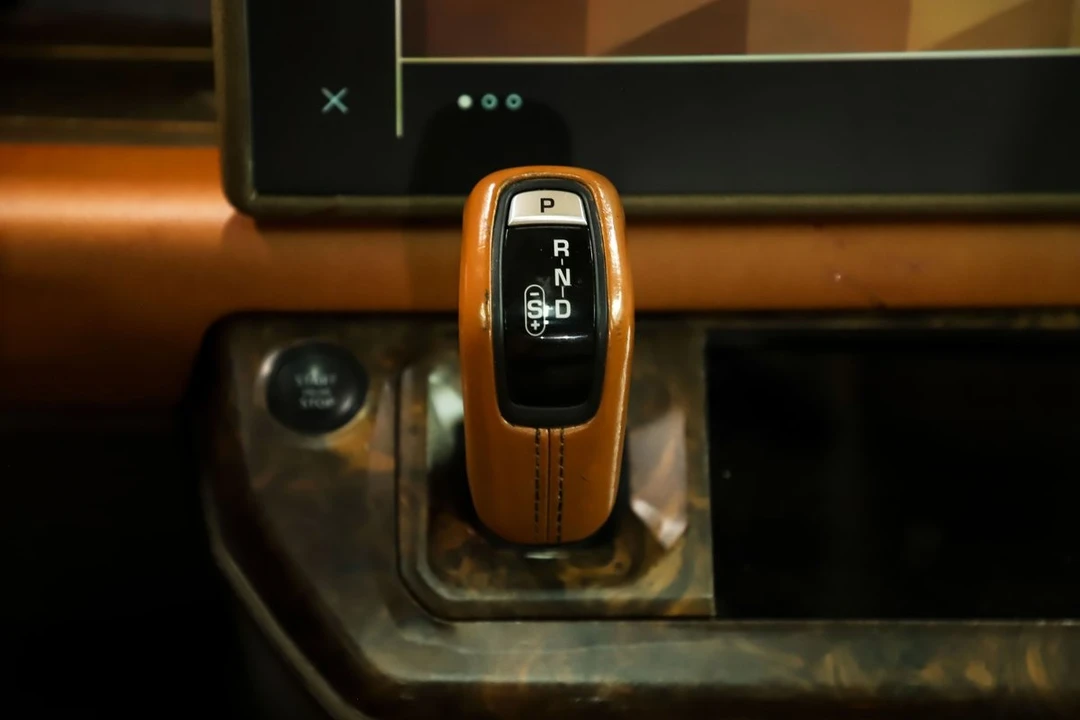 2020 Land Rover Defender L663 - Image 5 of 31