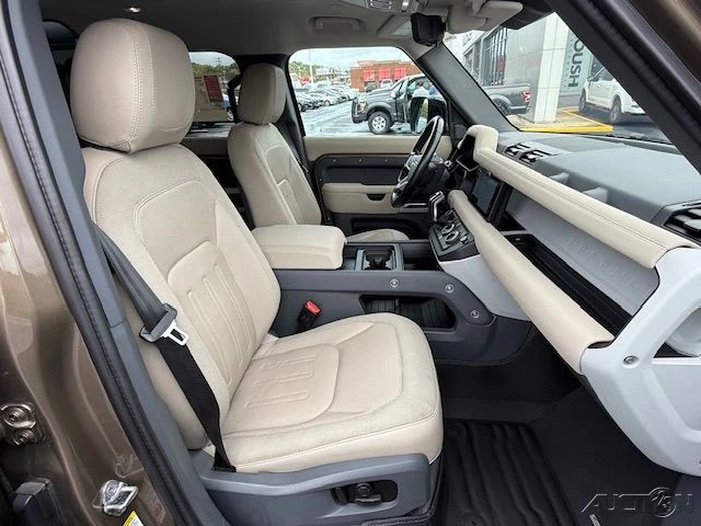 2020 Land Rover Defender L663 - Image 15 of 21