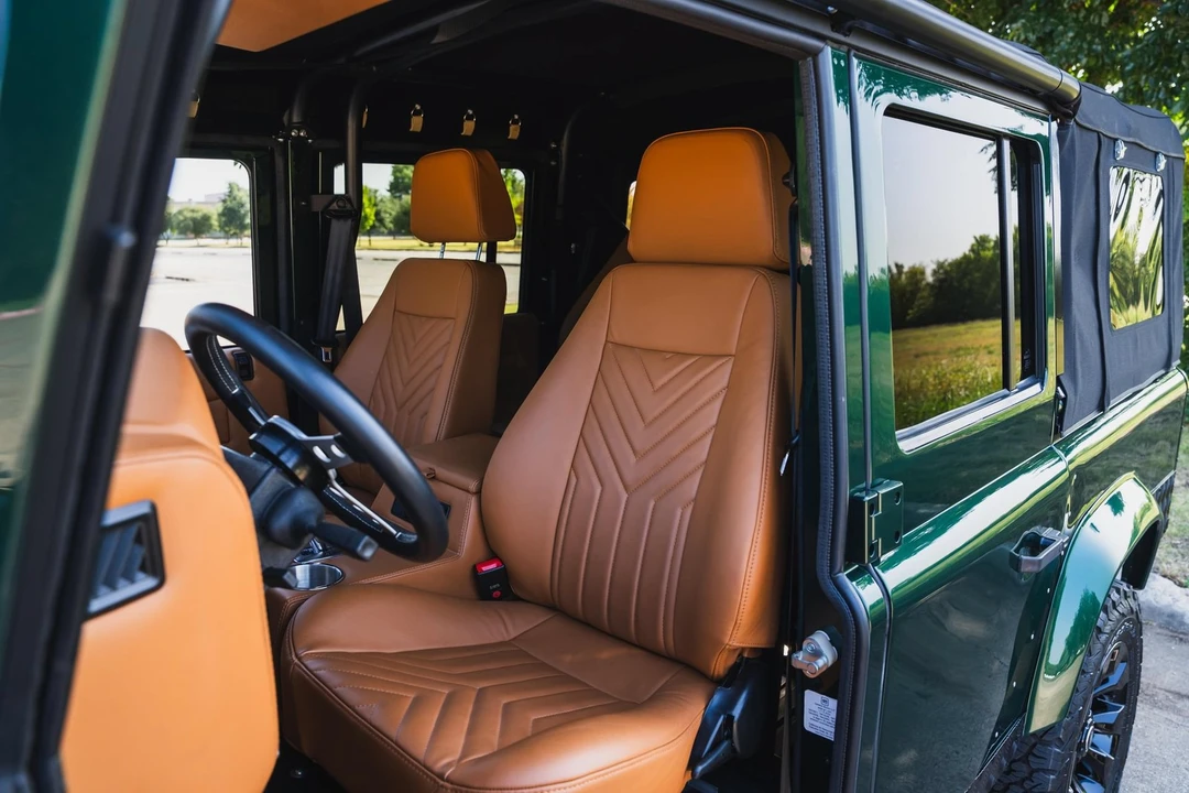 2020 Land Rover Defender L663 - Image 21 of 31