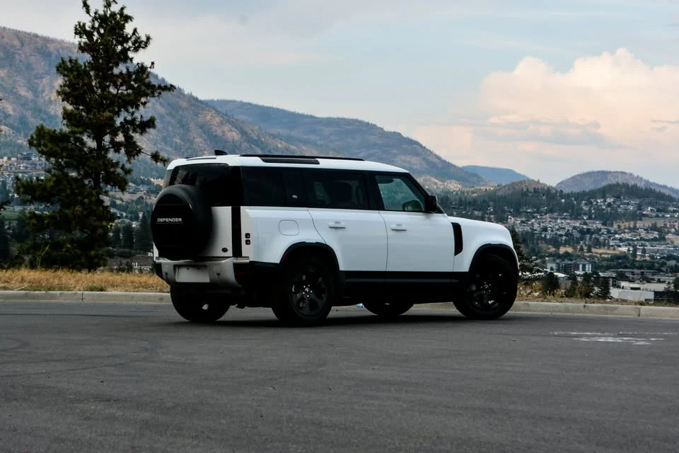 2020 Land Rover Defender L663 - Image 6 of 20