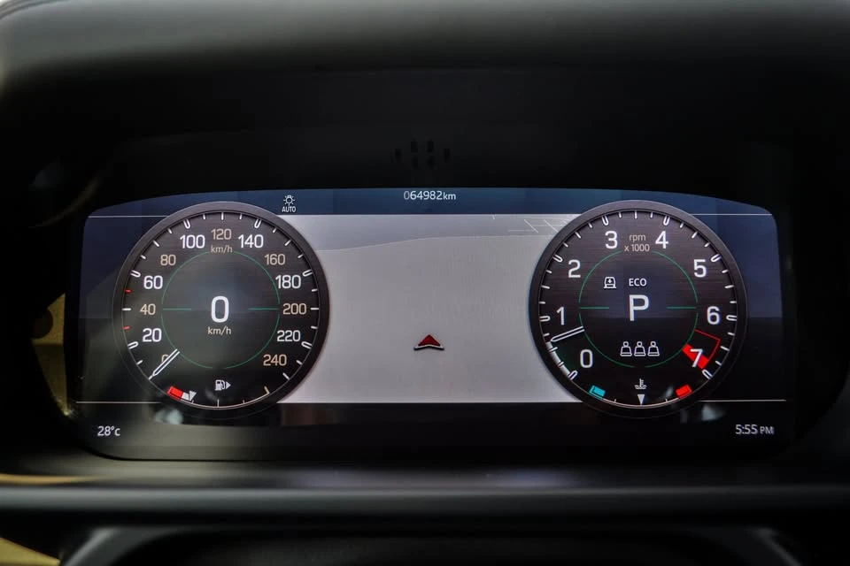 2020 Land Rover Defender L663 - Image 10 of 20