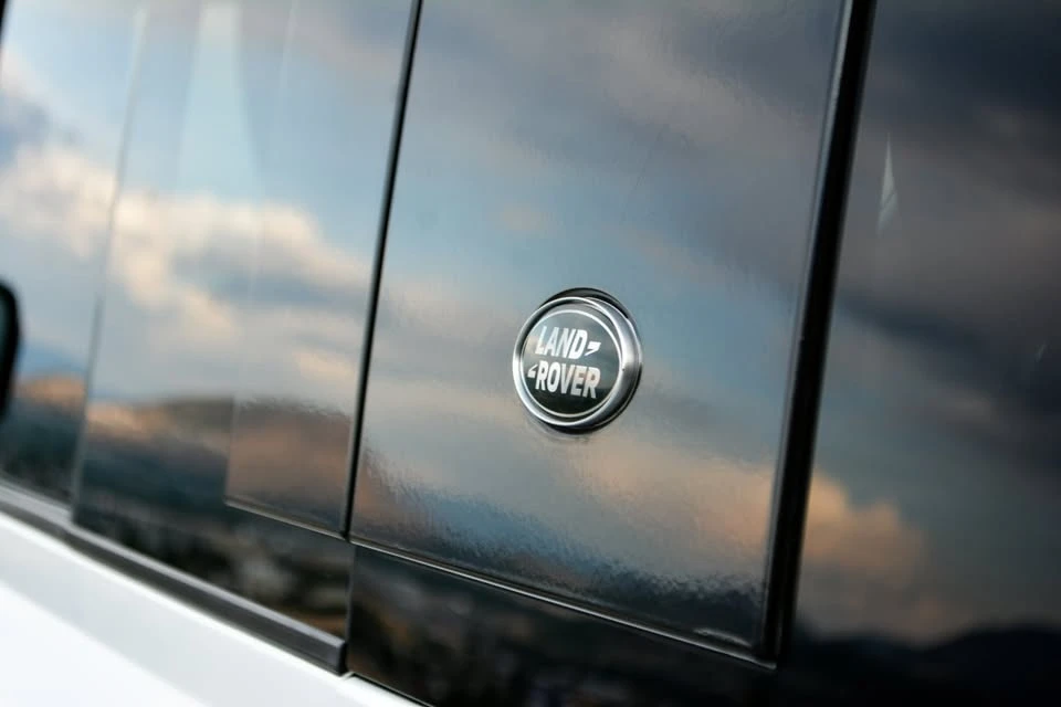 2020 Land Rover Defender L663 - Image 18 of 20