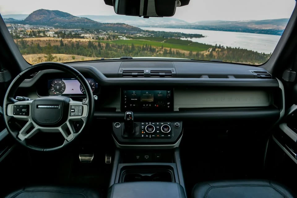 2020 Land Rover Defender L663 - Image 11 of 20