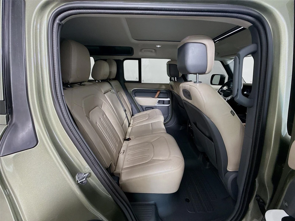 2020 Land Rover Defender L663 - Image 24 of 31