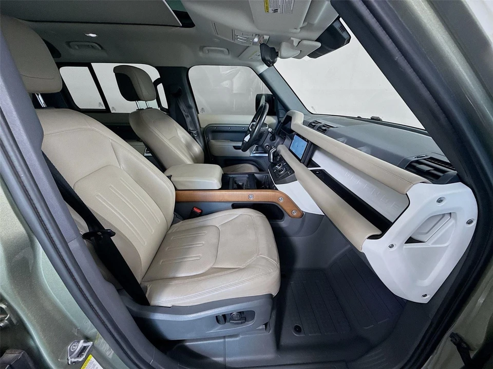 2020 Land Rover Defender L663 - Image 25 of 31
