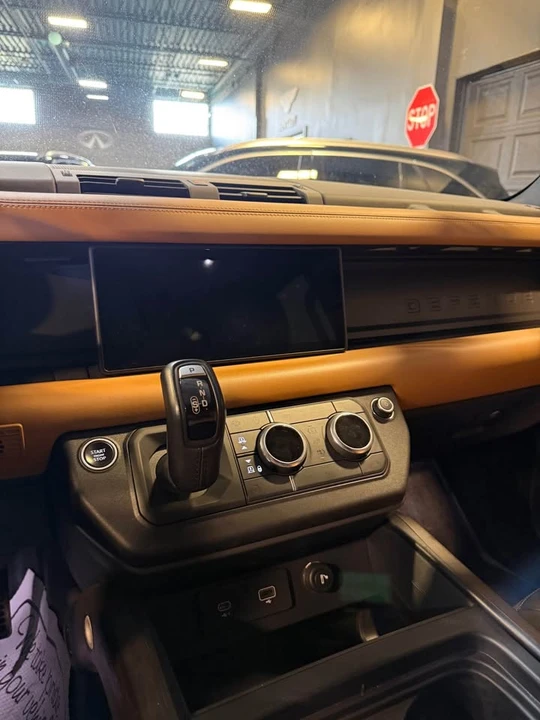 2020 Land Rover Defender L663 - Image 7 of 7