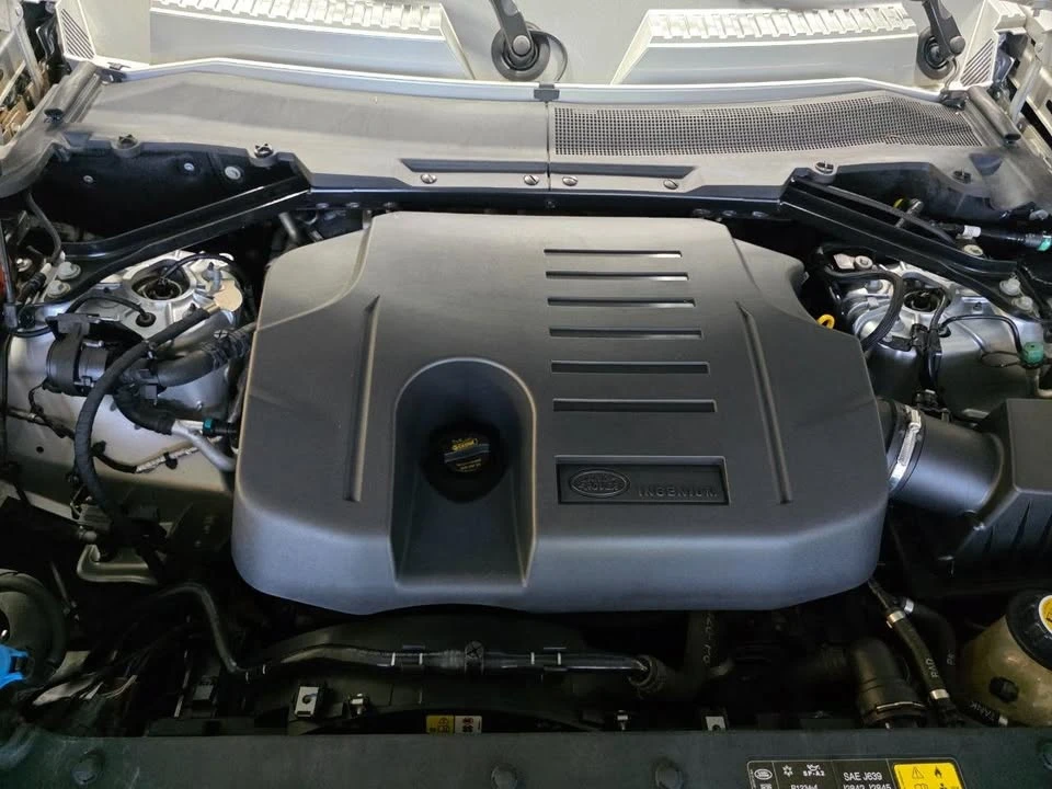 2020 Land Rover Defender L663 - Image 16 of 16