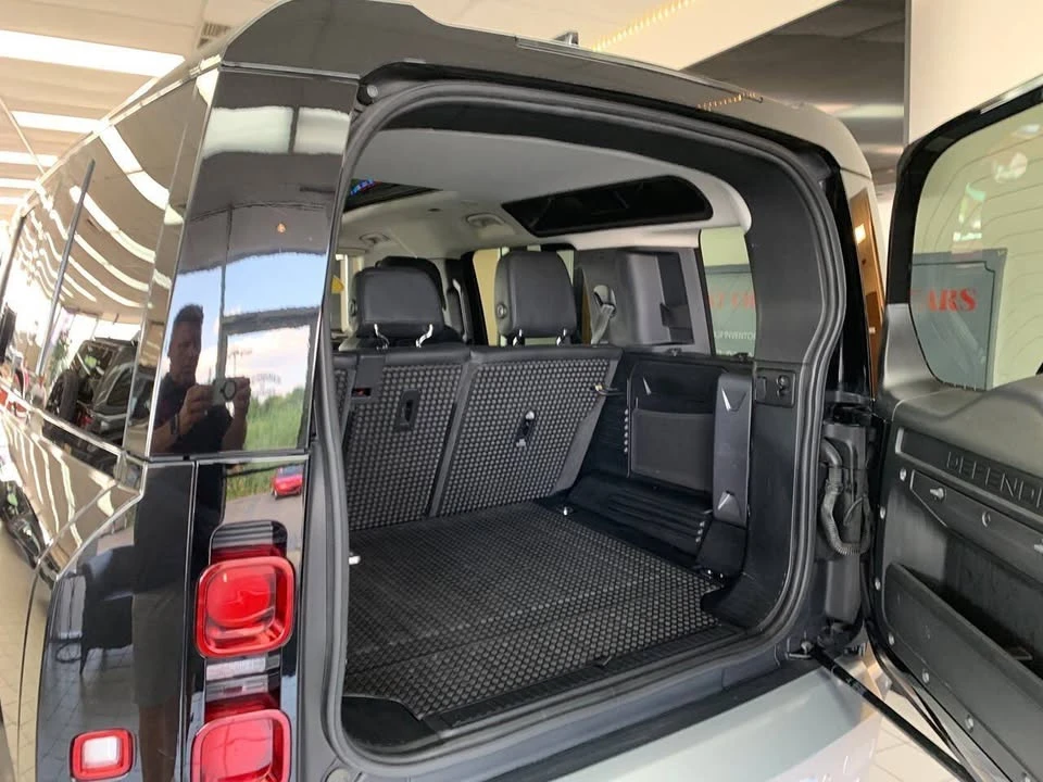 2020 Land Rover Defender L663 - Image 8 of 20