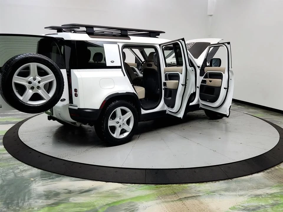 2020 Land Rover Defender L663 - Image 11 of 20